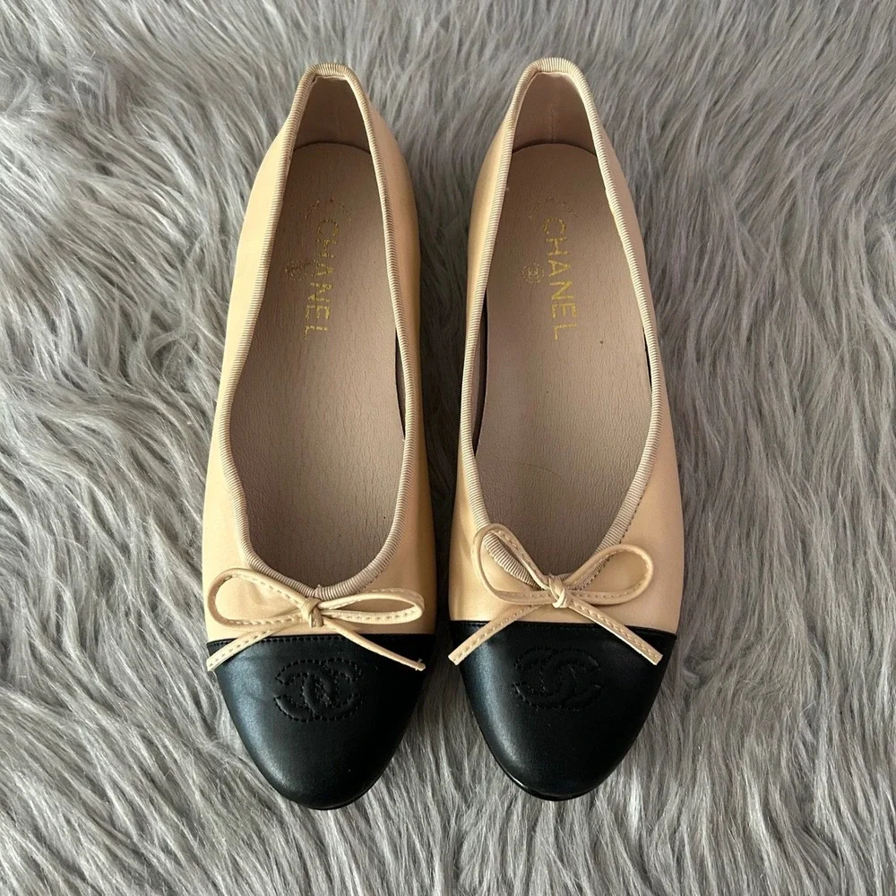 CHANEL Ballet Flats Women's Size 41 Two Tone Beige Black Shoes Lambskin CC Logo